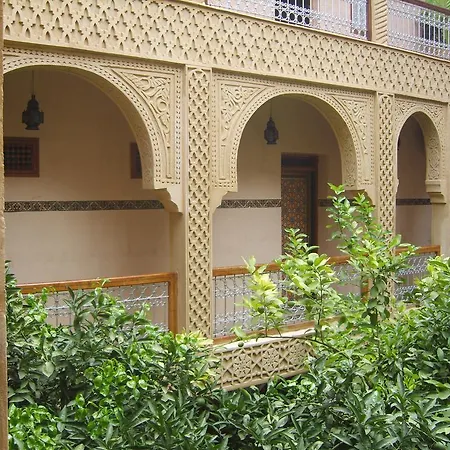 Riad Les Chrifis Navette Aeroport 24 Sur 24 Fez Buitenkant foto