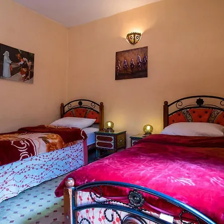 Riad Les Chrifis Navette Aeroport 24 Sur 24 Fez Buitenkant foto