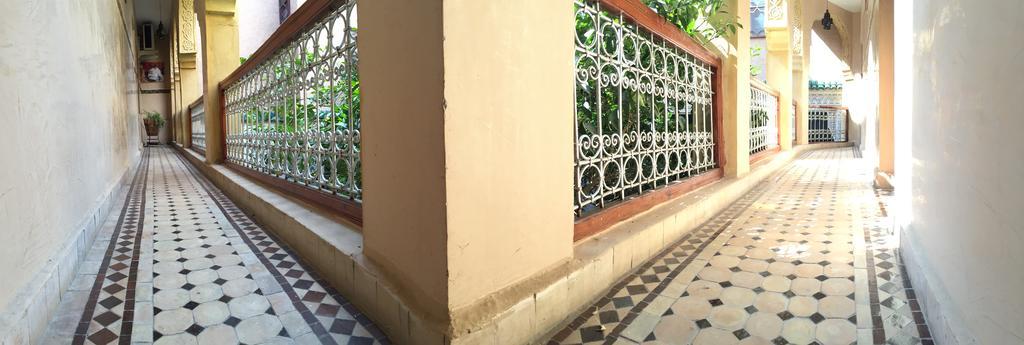 Les Chrifis Navette Aeroport 24 Sur 24 Riad 3*