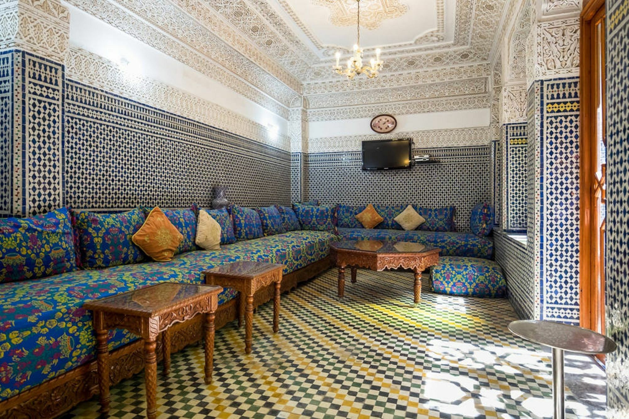 Les Chrifis Navette Aeroport 24 Sur 24 Riad 3*
